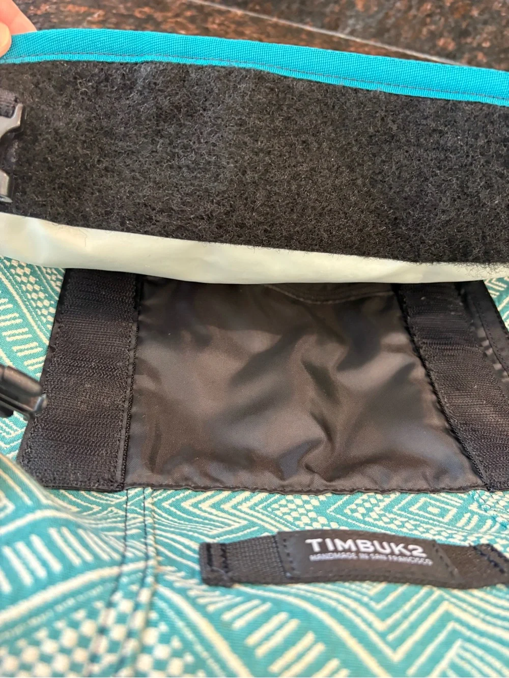 Like NEW- Timbuk2 Teal and White Geometric Messenger Bag